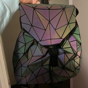 Iridescent medium bag